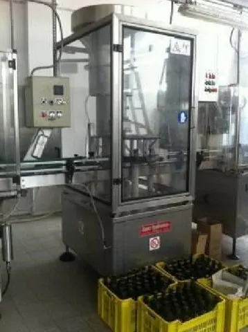 Used capper Bertolaso 3.000 bph photo 2