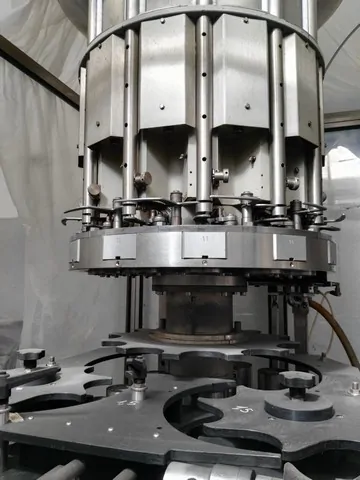 Used capper Bertolaso 512 R photo 6