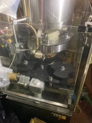 Used capper Bertolaso Delta 104 S photo 4