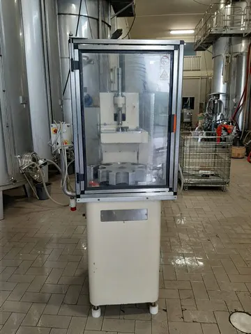Used capper Bertolaso photo 2