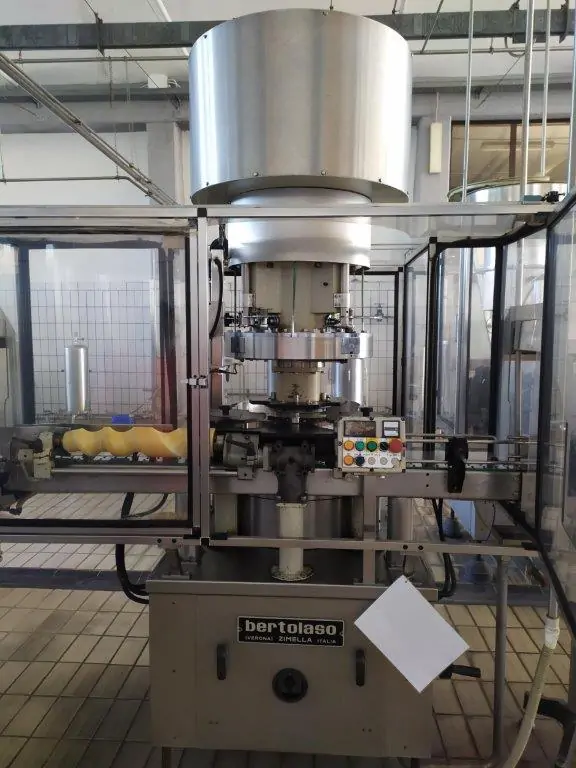 Used capper Bertolaso Delta 404 photo 2