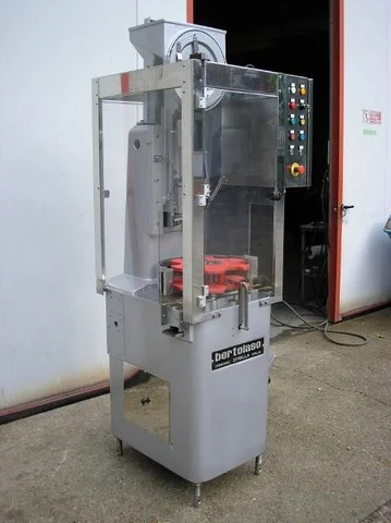 Used Bertolaso crown capper photo 2