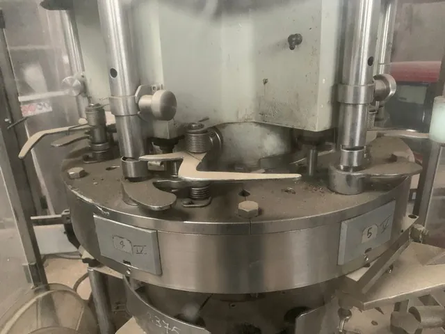 Tappatore Delta 406 Bertolaso 9.000 bph Usata